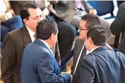  ??  ?? NORMAL. LOS DIPUTADOS DICEN QUE SE HAN CUMPLIDO LOS TRES AÑOS DE GESTIÓN DE LA EMBAJADORA Y ESO PROPICIA EL CAMBIO.