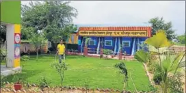  ??  ?? The newly developed garden at Sherpur primary school in Dholpur, which is painted like a train.
HT PHOTO
