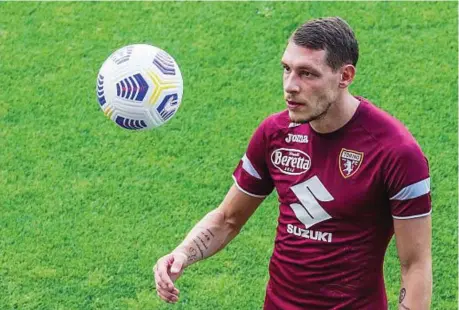  ??  ?? Andrea Belotti inizia la sua sesta stagione in maglia granata. In campionato, in particolar­e, ha segnato 79 reti in 175 gare: punta dunque a raggiunger­e quota 100 già entro il prossimo maggio. In carriera ha vestito pure le maglie di Albinoleff­e e Palermo