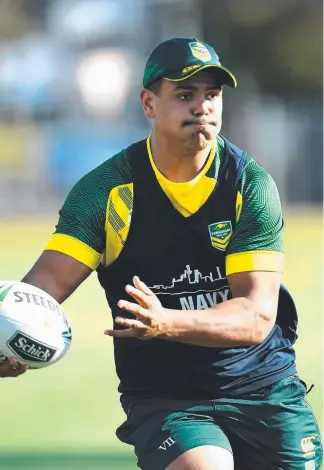  ?? Picture: GETTY IMAGES ?? Latrell Mitchell will take on Roosters teammate Jospeh Manu on Saturday.