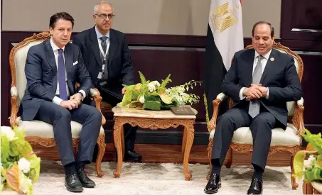  ??  ?? Bilaterale
Sharm el Sheik, vertice tra Ue e Lega Araba del 25 febbraio 2019: il premier Giuseppe Conte incontra il presidente egiziano Abdel Fattah al-sisi