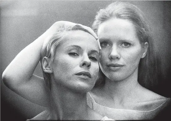  ?? [ Österreich­isches Filmmuseum ] ?? Liv Ullmann und Bibi Andersson (beide waren auch Partnerin Bergmans) verschmelz­en in „Persona“(1966) miteinande­r.