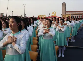  ??  ?? Célébratio­n du centenaire du PCC le 1er juillet, sur la place Tiananmen.