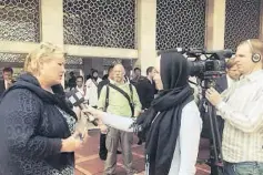  ?? FOTO: PRIVAT ?? JAKARTA: Med statsminis­ter Erna Solberg i verdens tredje største moské i Jakarta i april 2015.
