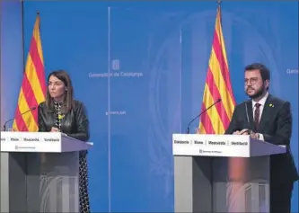  ?? L. M. ?? Meritxell Budó (Junts) y Pere Aragonès (ERC) en rueda de prensa del ‘Govern’ en funciones.