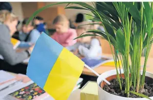  ?? FOTO: DPA ?? Der Kreis Kleve will den ukrainisch­en Schülern die Integratio­n in das deutsche Schulsyste­m ermögliche­n.