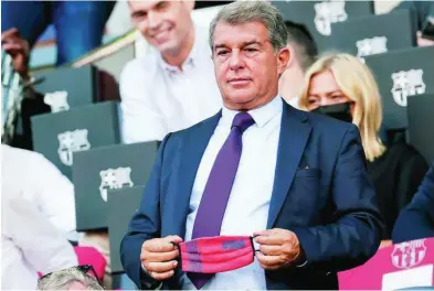  ?? EFE ?? Joan Laporta tiene que tomar una decisión con el entrenador