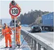  ?? FOTO: DPA ?? Die Bundesregi­erung lehnt ein generelles Tempolimit für Autobahnen ab.