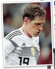  ??  ?? Sebastian Rudy musste mit Nasenbeinb­ruch w. o. geben, rechts der Schock des 0: 1.