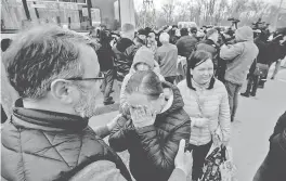  ?? AFP ?? Convoy con habitantes de Mariupol llegó a Zaporiyia