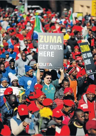  ?? Picture: REUTERS ?? JOINT CALL: Supporters of various opposition parties call for the removal of President Jacob Zuma outside the Constituti­onal Court yesterday