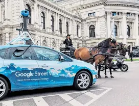  ??  ?? Wer Wien, Graz oder Linz bequem vom eigenen Heim aus erkunden möchte, kann das nun tun – Googles Online-Dienst Street View bietet ab sofort 360-Grad-Ansichten von Straßen, aber auch etwa vom Stephanspl­atz oder dem Praterster­n. Künftig sollen...