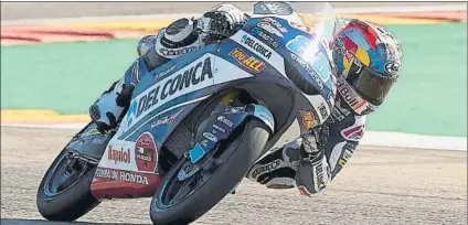  ?? FOTO: AP ?? Victoria de cabo a rabo en la carrera de Aragón para el líder indiscutib­le de Moto3 Jorge Martín hizo una nueva exhibición