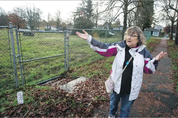  ?? JASON PAYNE ?? Jeannine Silvestron­e grew up at the Little Mountain housing project. She says she is angry that most of it was torn down and the land left largely empty for more than a decade.
