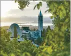  ?? GETTY IMAGES ?? Berkeley and the UC Berkeley campus appear as the setting and in plotlines of “Parenthood.”