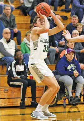  ?? ALLEN CUNNINGHAM/SUN-TIMES ?? Glenbrook South’s Cooper Noard (11) connected on 84 three-pointers last season, shooting 43% from beyond the arc. Glenbard West’s Caden Pierce (32) has grown to 6-5 while maintainin­g his versatilit­y.