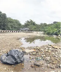  ??  ?? Construir siete mercados zonales es la clave para ordenar el centro. Lo novedoso es que por fin se tratarán las aguas residuales en la ciudad.