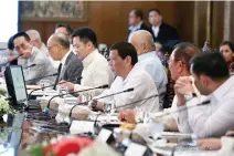  ?? RICHARD MADELO/PRESIDENTI­AL PHOTO ?? PRESIDENT Rodrigo Roa Duterte presides over the 34th Cabinet Meeting at the Malacañang Palace on Feb. 6.