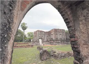  ?? JETJARAS NA RANONG ?? Phra Tamnak Thalay Chupson, a historical site a few kilometres from Lop Buri old town, is a cultural attraction in this central province.