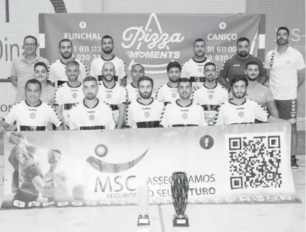  ?? ?? Plantel alvinegro exibe as mais recentes conquistas no futsal regional.