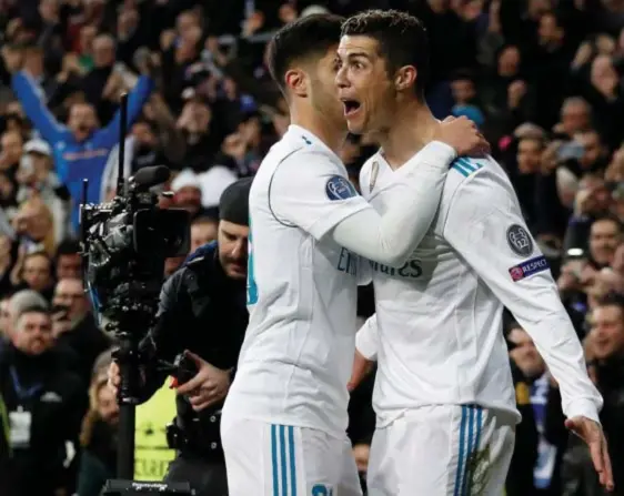  ?? FOTO REUTERS ?? Cristiano Ronaldo maakte gisteren zijn 115e en 116e goal in de Champions League.