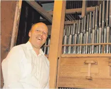  ?? SZ-FOTO: HOG ?? Münsterorg­anist Gregor Simon hat beim zweiten Konzert des Obermarcht­aler Orgelsepte­mbers gespielt.