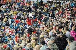  ?? JULIE JOCSAK TORSTAR FILE PHOTO ?? Mayor Walter Sendzik said there’s a pent-up demand to get out and do things. He expects a return of energy downtown driven by events such as the return of sports and concerts at Meridian Centre.