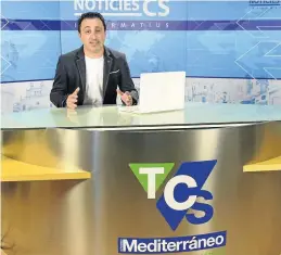  ?? MANOLO NEBOT ?? Javier Ruiz presenta el nuevo programa de debate de TVCS.