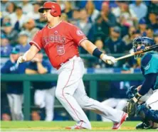  ?? ARCHIVO ?? ↑ Albert Pujols tendría que promediar 22 jonrones por año para llegar a los 700.