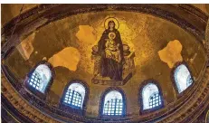 ?? FOTO: IMAGO STOCK ?? Die christlich­en Mosaike in der Hagia Sophia sollen während muslimisch­er Gebete mit Vorhängen verhüllt werden.