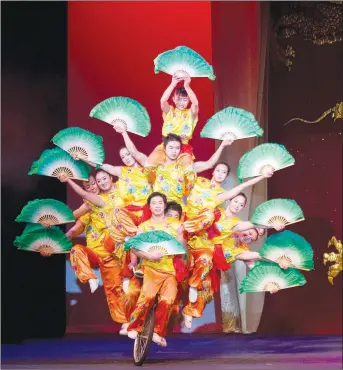  ?? Photo courtesy Tom Meinhold Photograph­y ?? An audience favorite, the Peking Acrobats return to Walton Arts Center as part of the Family Fun Series in 2020.