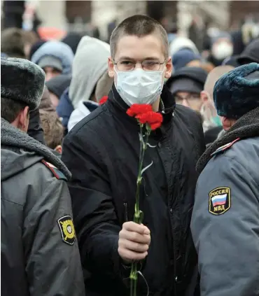  ?? Foto: Imago/Itar Tass ?? Gedenkvera­nstaltung in Moskau für den 2009 von Nazis ermordeten Antifaschi­sten Iwan Chutorskoi