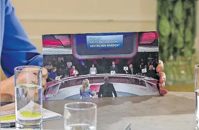  ?? [ ORF ] ?? Videos lügen nicht: Bei der TV-Wahlkampfd­iskussion im ORF 2019 waren alle Parteichef­s für das Ende der kalten Progressio­n.