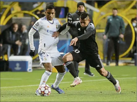  ?? FOTO: EFE ?? El Real Madrid ganó al Sheriff en Tiraspol y ya está clasificad­o para disputar los octavos de final de la Champions