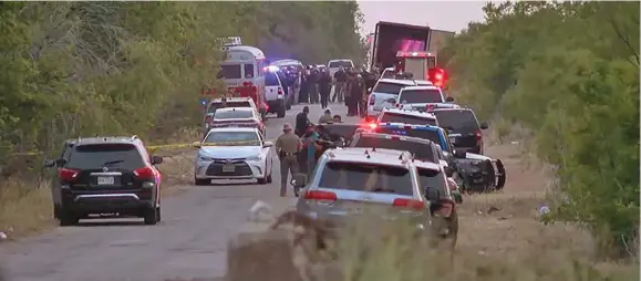  ?? Photo: 9news ?? At least 46 migrants have been found dead inside a large truck in San Antonio.