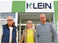  ?? FOTO: B&K ?? Sie sehen ihre Existenz durch die Corona-Maßnahmen bedroht: Die Familienun­ternehmer Hans, Uschi und Jochen Klein (r.) aus St. Wendel.