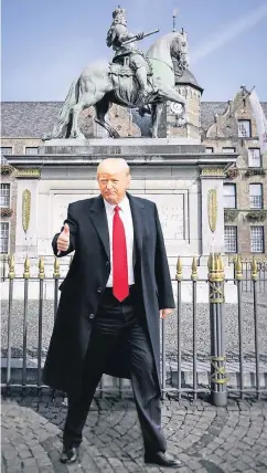  ?? FOTOS: ANDREAS ENDERMANN, REUTERS/MONTAGE: ANDREAS KREBS ?? Wir sind sicher: Donald Trump wäre begeistert von Jan Wellem: „Great monument. It’s the best.“