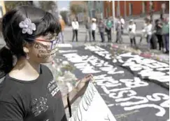  ??  ?? DESPROTEGI­DAS Algunas desde recién nacidas fueron violentada­s, otras a muy avanzada edad; no hay un rango específico para esta situación.