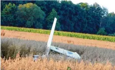  ?? Foto: Wilhelm Schmid ?? Der schwere Segelflieg­er-Unfall am Freitagabe­nd im Landkreis Neu-Ulm, bei dem ein Pilot starb, gibt noch immer Rätsel auf.