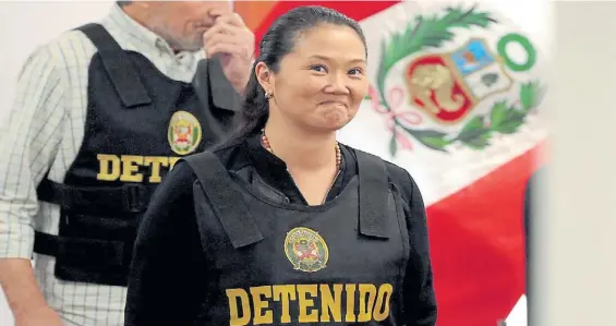  ?? AFP ?? En problemas. Keiko Fujimori, el 18 de octubre pasado, cuando se ordenó el arresto por 10 días hasta que el juez decidiera su futuro.