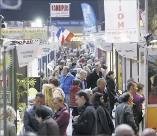  ??  ?? Cette année, environ   visiteurs sont attendus à la foire de Nice, établie jusqu’au  mars.