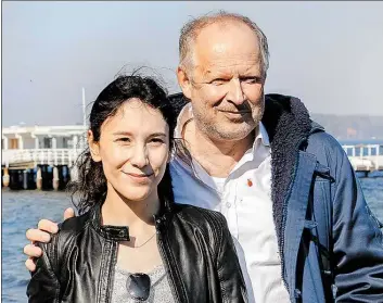  ?? GPA-BILG: MARKUS SCH.LZ ?? Gie Schauspiel­er Sibel Kekilli und Axel Milberg spielen im „Tatort: Borowski und das Fest des Nordens“– dem letzten „Tatort“vor der Sommerpaus­e