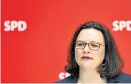  ?? Foto: dpa / Sven Hoppe ?? ... während SPD-Chef Andrea Nahles noch überlegt.