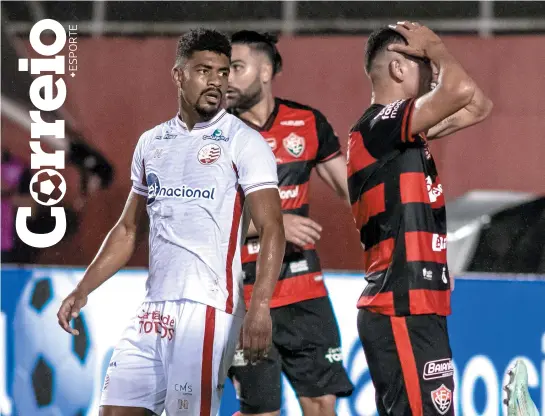  ?? FOTO: ARISSON MARINHO ?? A situação é digna de colocar a mão na cabeça mesmo. Vitória perde para o Náutico no Barradão