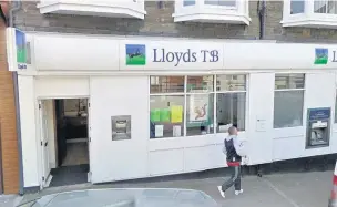  ??  ?? Lloyds Bank in High Street, Tonyrefail, is set to close