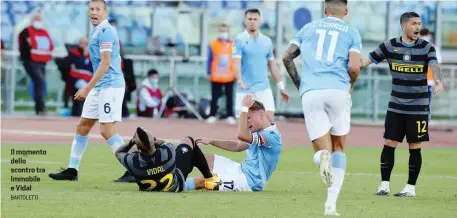  ?? BARTOLETTI ?? Il momento dello scontro tra Immobile e Vidal