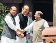  ?? SONU MEHTA/HT ?? Home minister Rajnath Singh with Leader of Opposition in RS, Ghulam Nabi Azad and JD(U) chief Sharad Yadav in New Delhi.