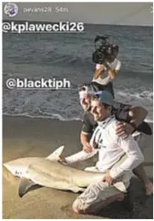  ??  ?? Matt Harvey and Mickey Callaway took some time off from baseball to go shark fishing Friday night, and they ran into hunting guru Donald Trump Jr. along the way, posing with the President’s son in Instagram photo (above).