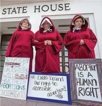  ?? FOTO REUTERS ?? Protest proti přísným protipotra­tovým zákonům v Alabamě