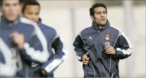  ?? FOTO: PERE PUNTÍ ?? Moha, en una imagen de su etapa en el Espanyol. El ex internacio­nal marroquí cree que su selección tiene serias opciones ante España